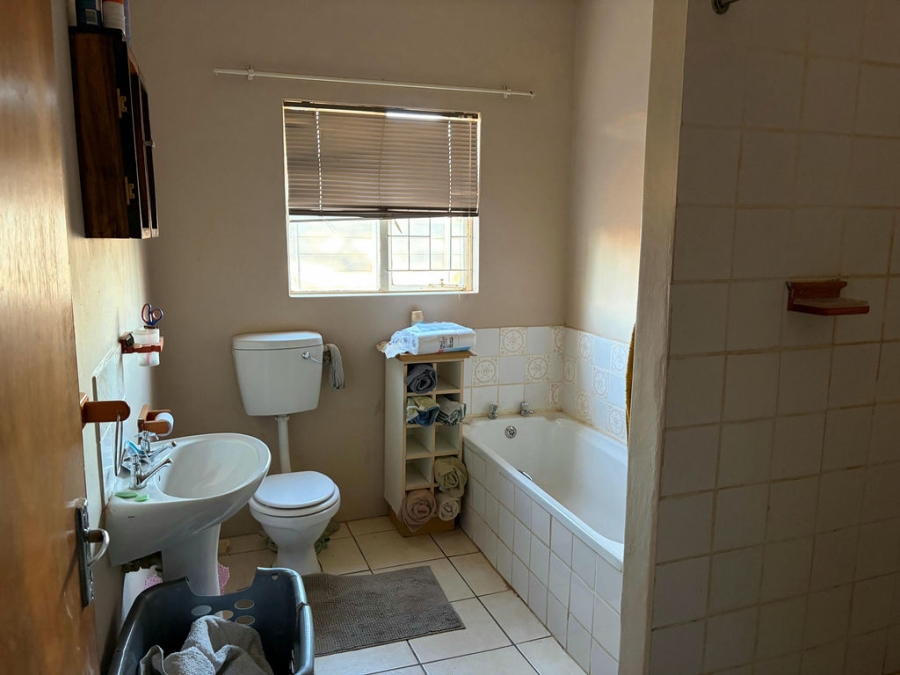 To Let 3 Bedroom Property for Rent in Vanrhynsdorp Western Cape